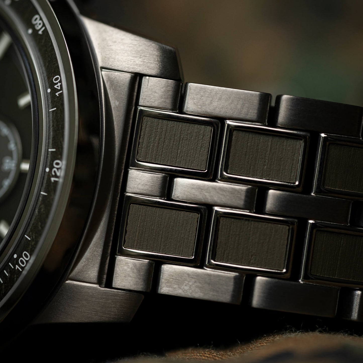 Military Green Barrel Solar Chrono 45mm