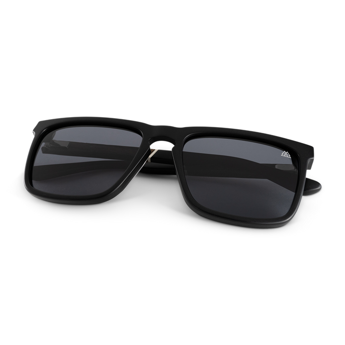 Mattschwarze Revival-Sonnenbrille aus Walnussholz
