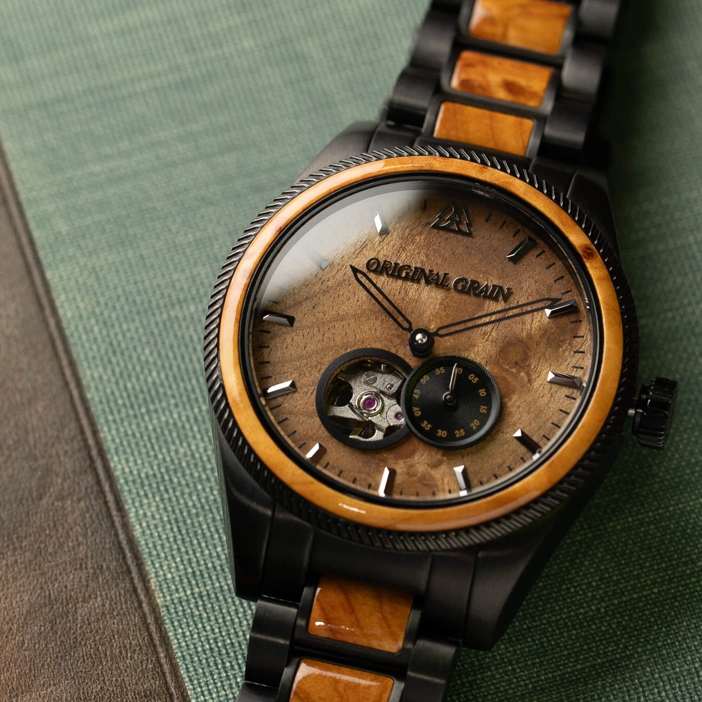 Burlwood Black Vintage Automatic 40mm