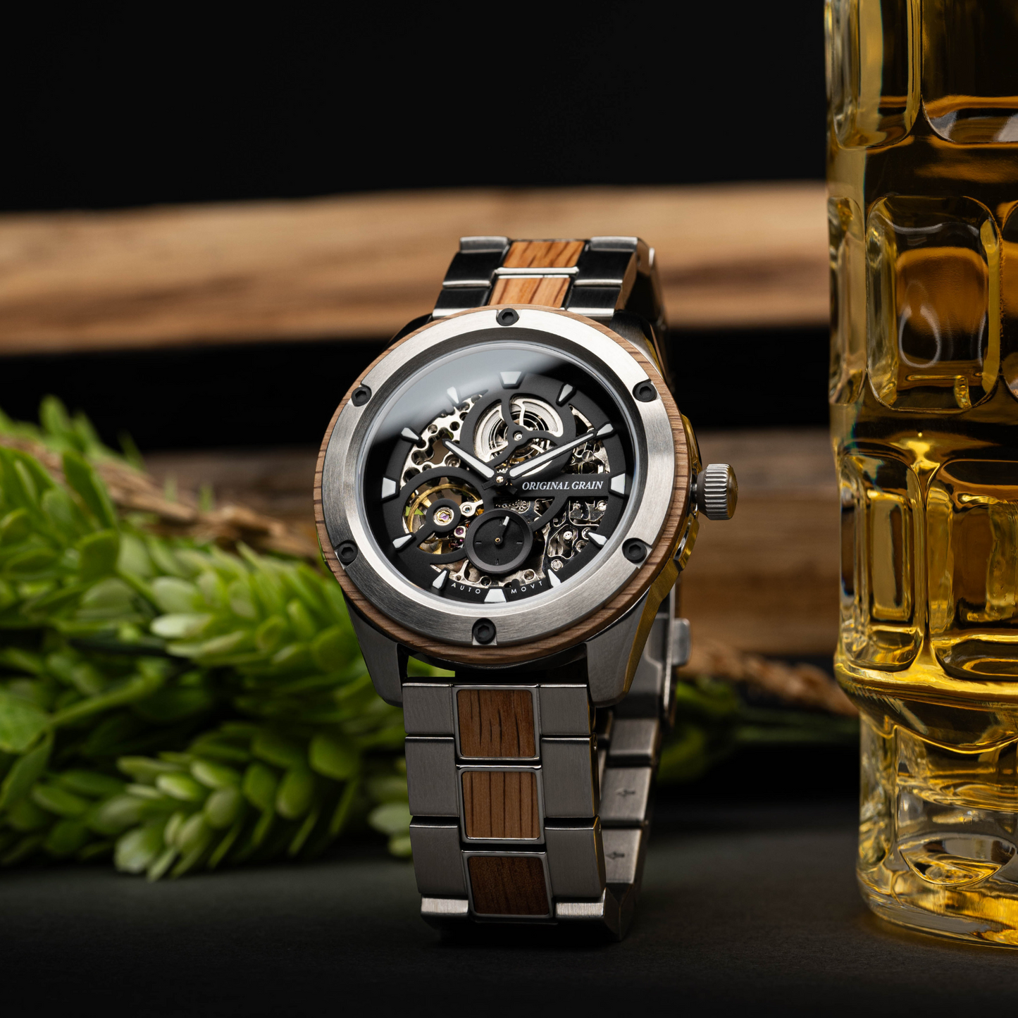 Brewmaster Silber robuste Automatikuhr 44 mm