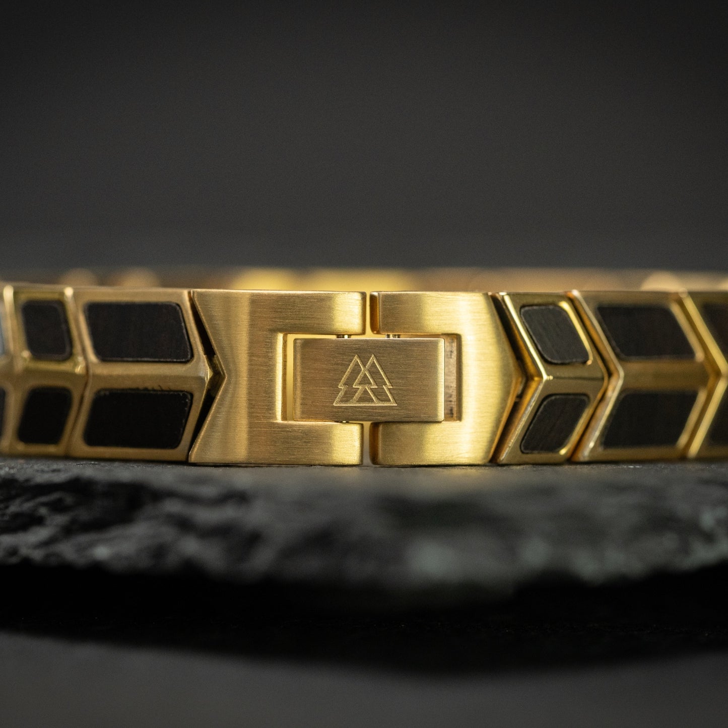 Bracelet flèche en or ébène