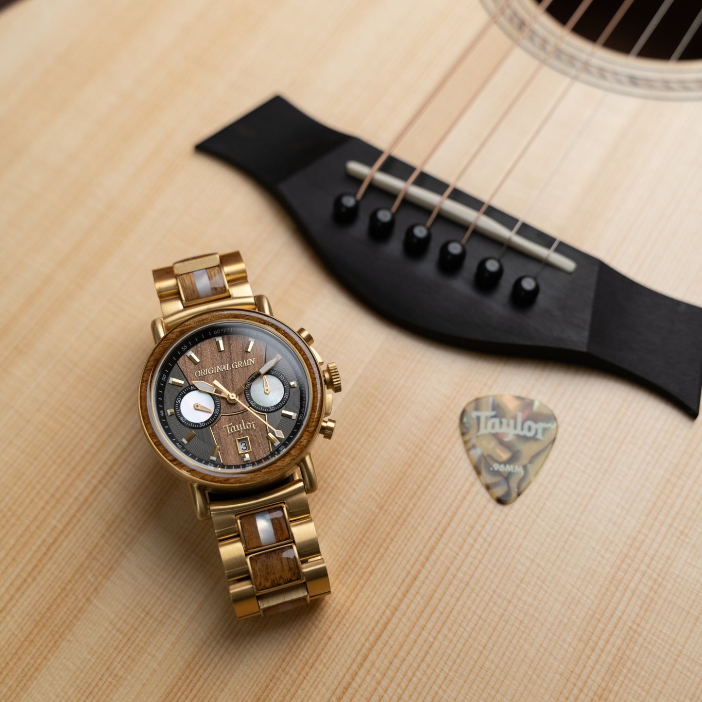 Taylor guitars chrono koa en or 18 carats 44 mm