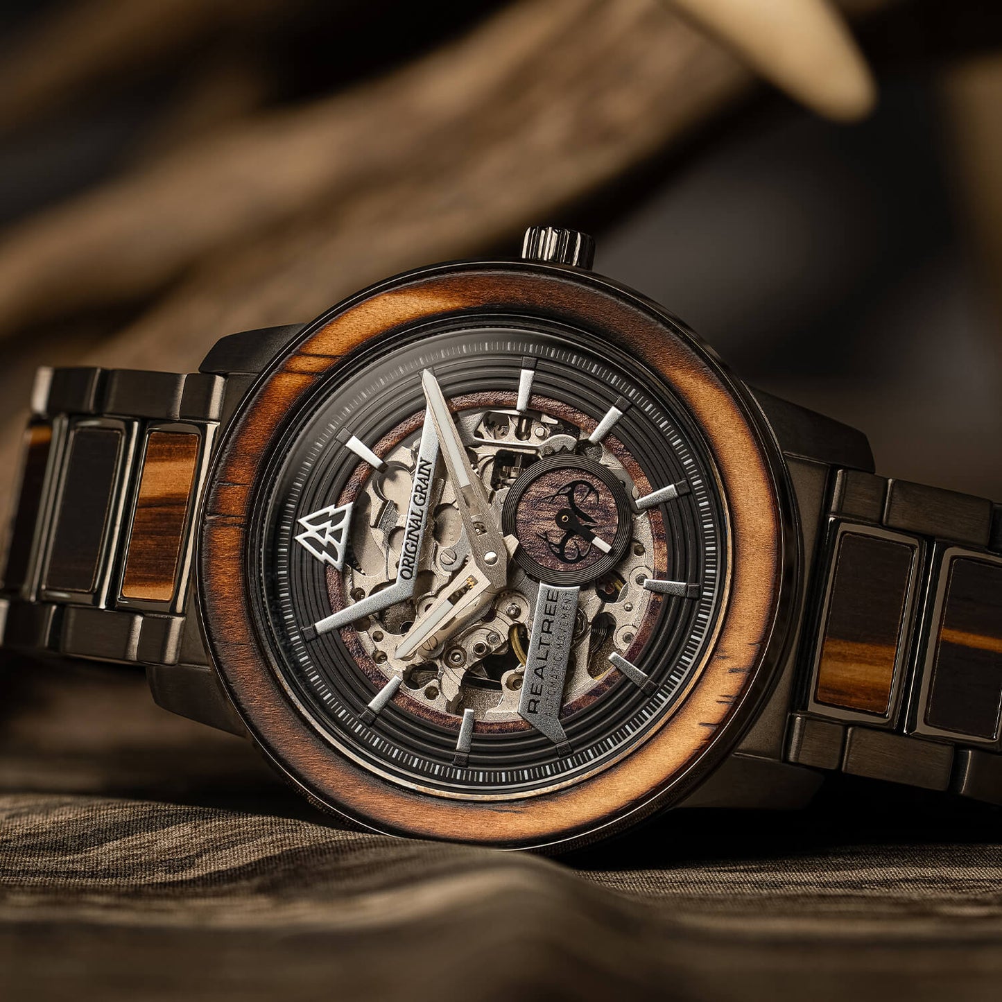 Realtree Charred Pine Barrel 44mm Automatic