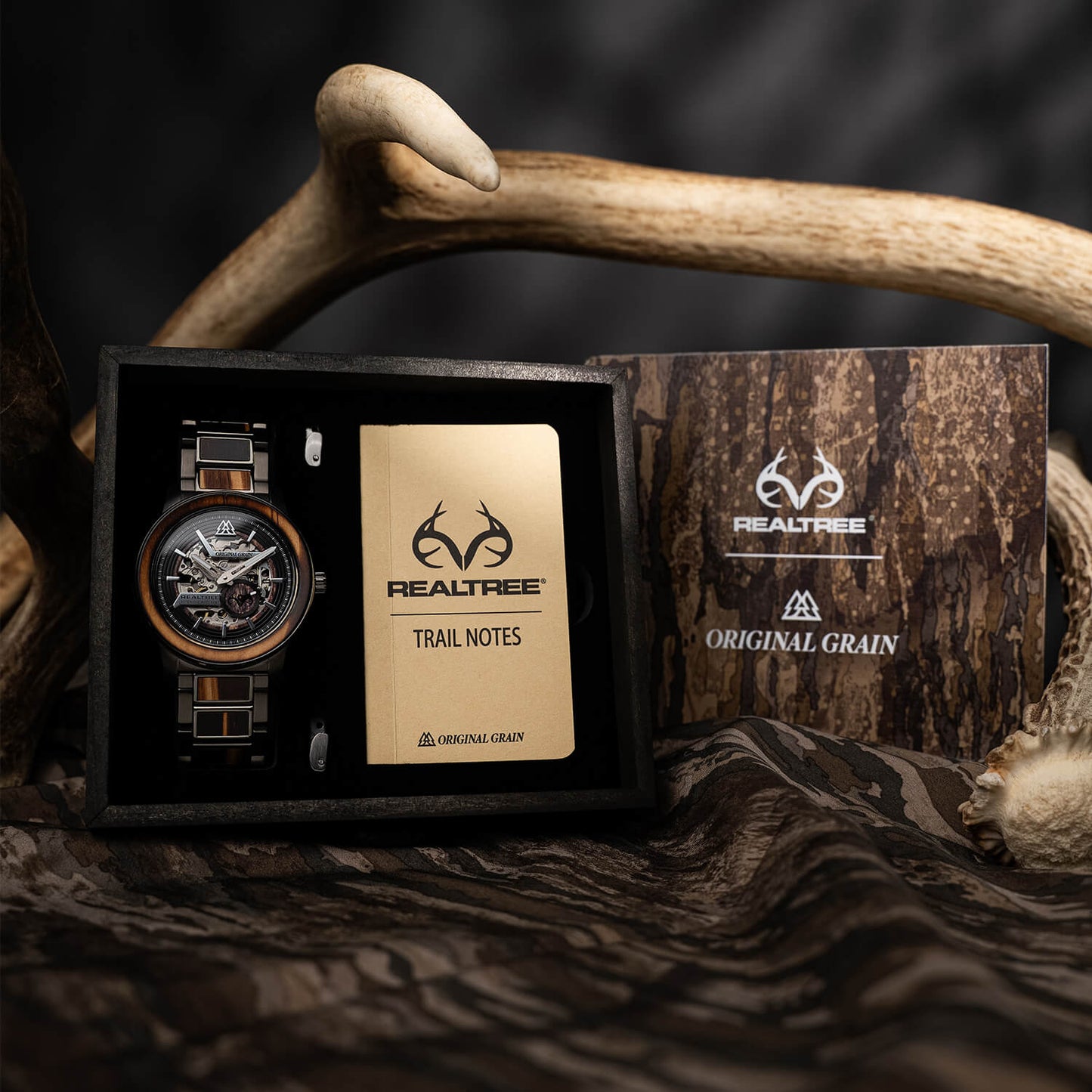 Realtree Charred Pine Barrel 44mm Automatic