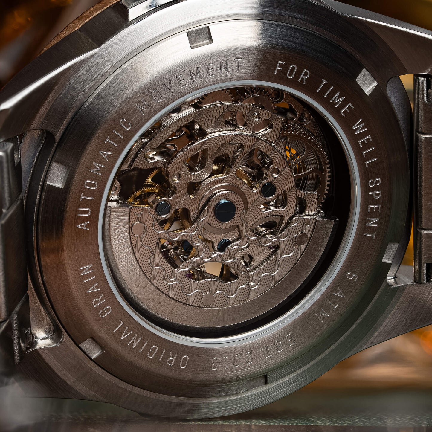 Whiskey Silver Charred Rugged 44mm