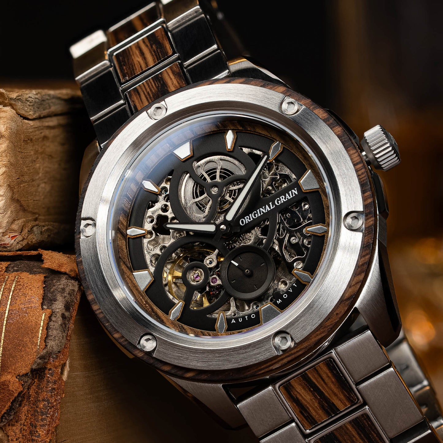 Whiskey Silver Charred Rugged 44mm