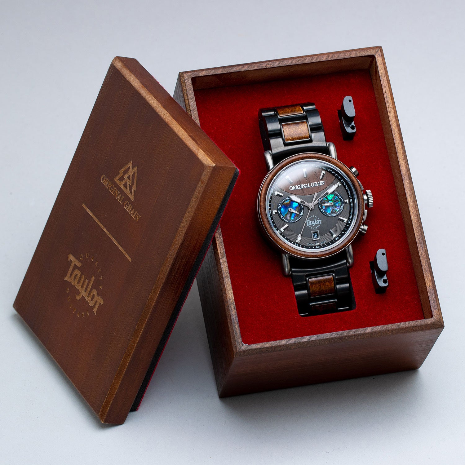 Urban Ash Taylor Guitar Gunmetal Chrono 44mm Original Grain