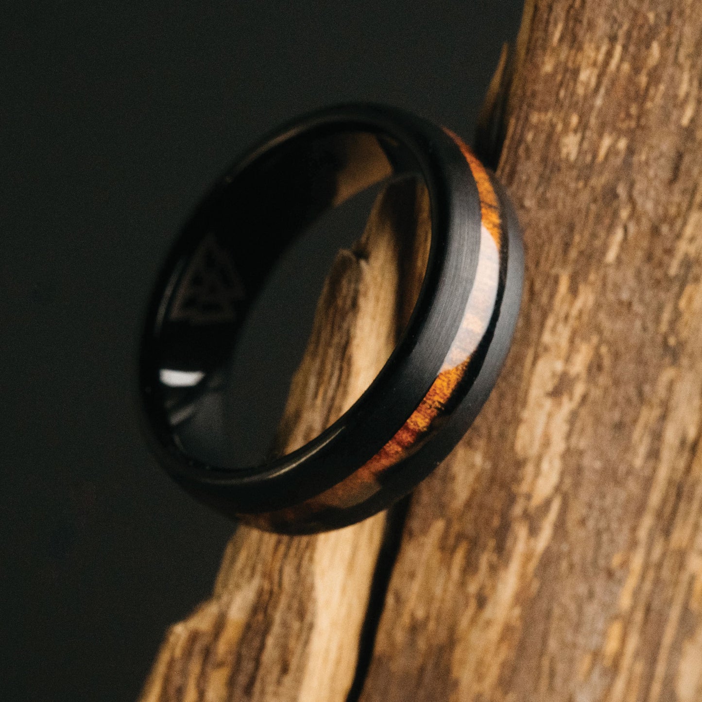 Dünner Single-Barrel-Ring aus Koa mit Stonewash-Finish
