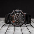 Montre Blackwood Chrono 44 mm par Original Grain sur le côté